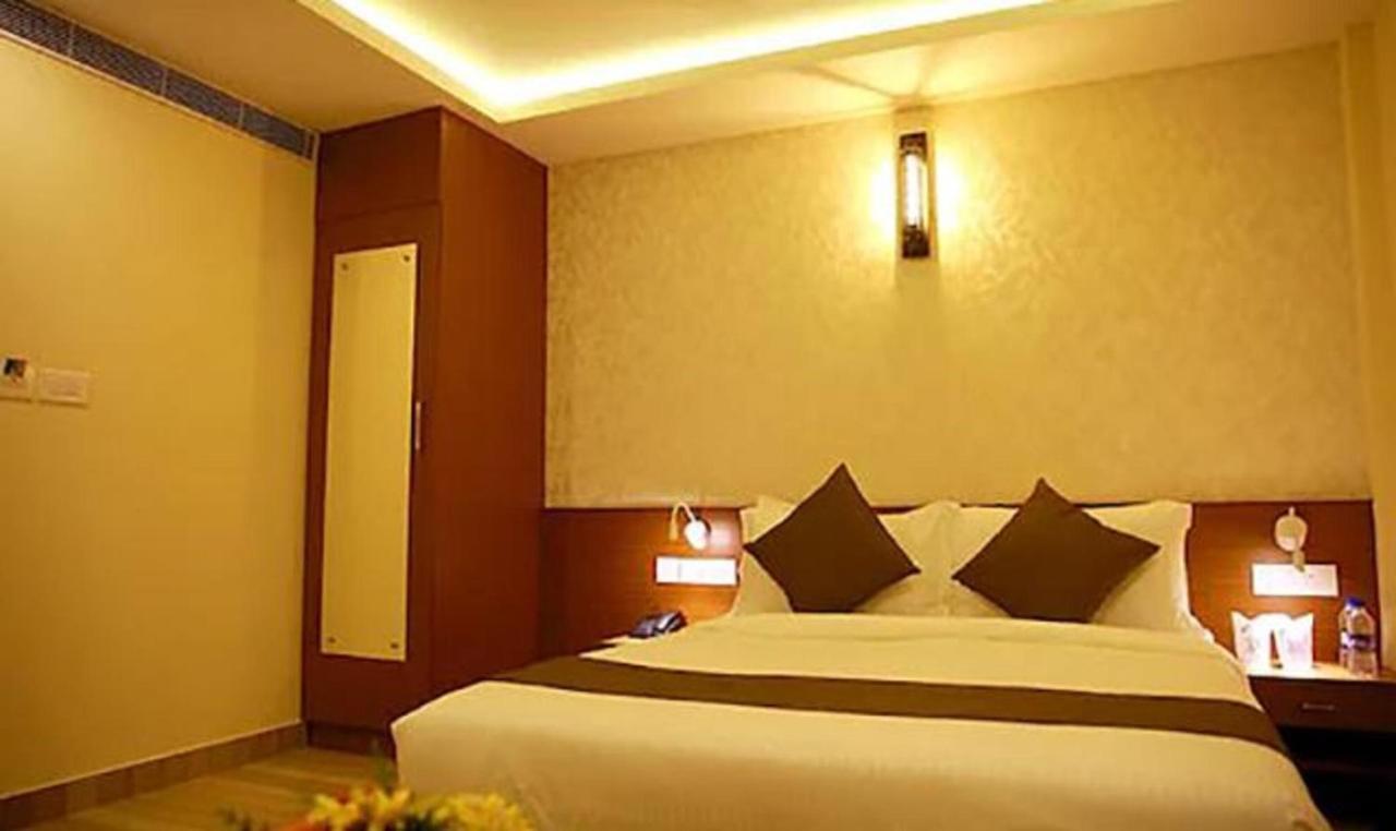 Fabhotel Prime D Chandlier Kochi Kültér fotó